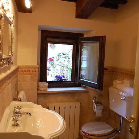 La Corte