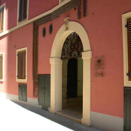 ベッド・アンド・ブレックファスト La Corte 4*